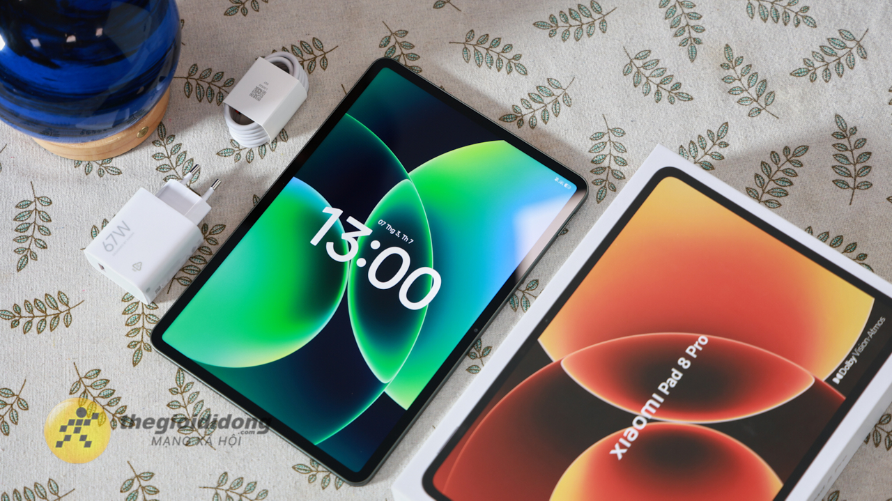 Trên tay Xiaomi Pad 8 Pro: Màn hình 3.2K, tần số quét 144 Hz, chip Snapdragon 8 Elite cực mạnh